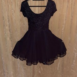 DE-LARU  Lace top BOTTOM TULLE WITH SATIN FINISH TRIM  flair 2 layer party dress